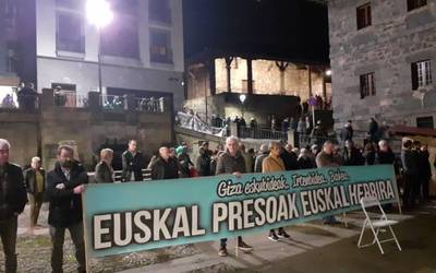 'Elkarfunding': euskal presoen senideen kilometroak erosteko elkartasun ekimena