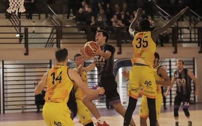 MUk eta Leintz Arizmendik saskibaloi eta boleibol partidak jokatuko dituzte etxean