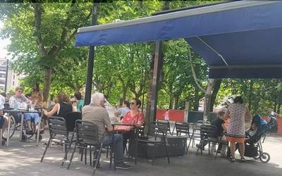 Ostalariek ez dute terrazen tasa ordaindu beharko tabernak eta jatetxeak itxita dituzten bitartean
