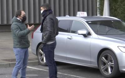 Xabi Altube, taxi gidaria: "Lan egiteko aukera dugu; baina ez dago apenas lanik"