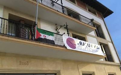 Orioko Udalak babesa adierazi nahi izan die saharatarrei