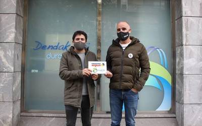 Indarrak batuta, Dendak Baik eta Kurutziaga ikastolak Gabonetako zozketa antolatu dute elkarrekin