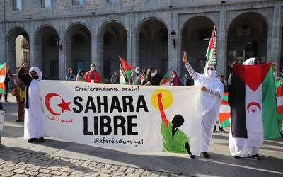 Autodeterminazio eskubidearen aldeko mobilizazioa egin zuen atzo komunitate sahararrak