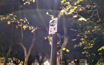 WiFi publikoa erabili daiteke dagoeneko Zumaiako gune batzuetan