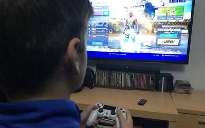 Adin txikikoen errealitate digitala aztergai izan dute Elgetan