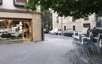 Terrazen ordenantza egiteko ekarpenak aztertzen dabil Udala