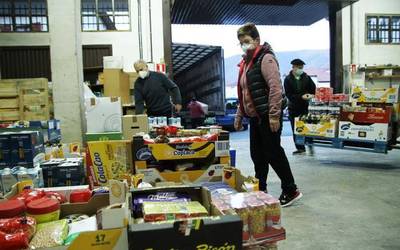 Paris 365 Fundazioarentzat 3.260 kilo elikagai bildu dituzte Arantzan eta Igantzin