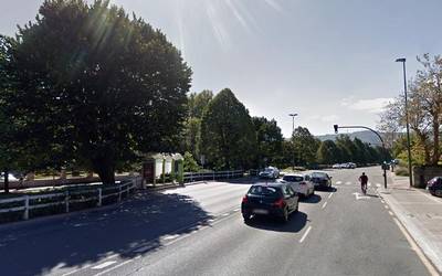 Zugatzarte eta Lertegi kaleen arteko bus geralekuko irisgarritasuna hobetzen hasi dira