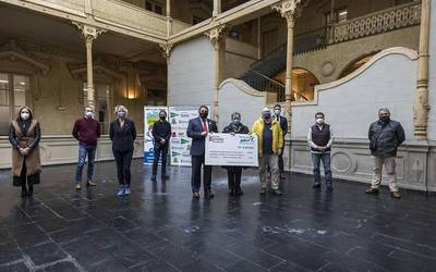 10.120 euro eman dizkio Euskal Jai Berri Erremonte Fundazioak ADANOri