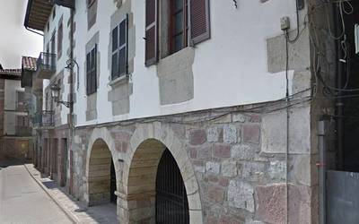 Gizarte Segurantzaren Doneztebeko bulegoa egunero eta aurrez aurreko arretarekin irekitzeko eskatuz sinadura bilketa abenduaren 18a arte Malerrekan