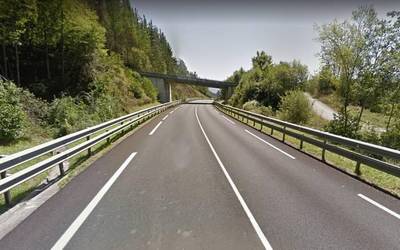 Bi moto gidari zauritu dira Azkarate gainean izan den istripuan