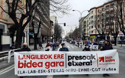 Euskal presoen aldeko manifestazioa egin dute sindikatuek, Iruñean
