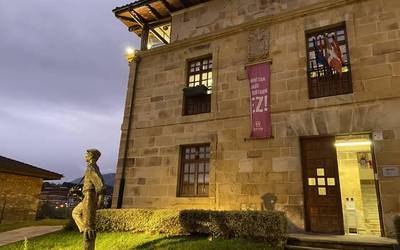 Iurretako idazkaria kargugabetzeko prozesuaz oposizioa behar bezala ez informatzea onartu du alkateak