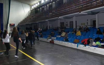 Kinto buruzagien hautaketa frontoian eginen da