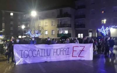 Igogailuaren aurkako protesta Zaldibarren