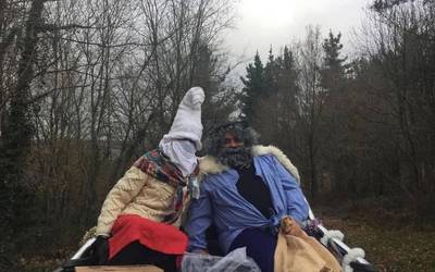 [ARGAZKIAK] Olentzerok eta Mari Domingik Durangaldea bisitatu dute