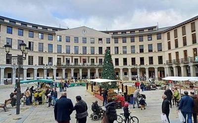 Gabonetako azoka egin zuten atzo Laudion