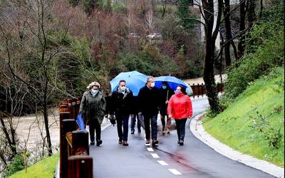 Inauguratu dute Elgoibar eta Eibar gehiago lotuko dituen bidegorri zatia