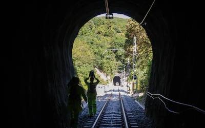 Hilaren 14an berrezarriko dute Deba eta Zumaia arteko tren zerbitzua