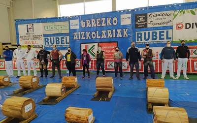 Nerea Sorondo nagusitu zaio Maika Ariztegiri banakako aizkolari txapelketako lehen jardunaldian