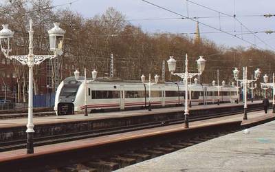 Gasteiz eta Bartzelona, Salamanca eta Galiziaren arteko lotura berreskuratu du Renfek