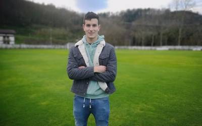 Amorebietako jokalari Aitor Arregi bergararra ezagutzen