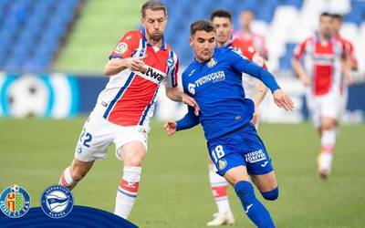 Alavesek esfortzu izugarria eginez puntu bat urratu du