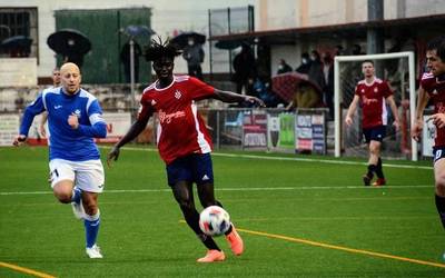 Baztan futbol talde nagusiak berdindu egin zuen larunbatean Giltxaurdin