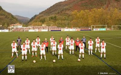 Doneztebeko preferente mailako futbol taldeak denboraldiko lehen partida jokatuko du