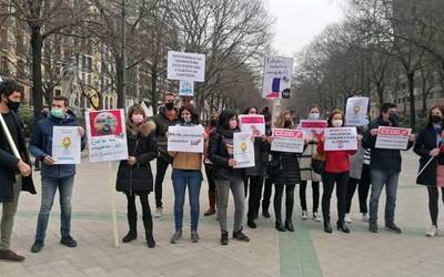 Hainbat sindikatuk Hezkuntza Departamentuari eskatu diote "Castejongo ikastetxearen erabakia errespetatzeko"