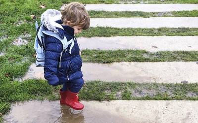 Putzuetan jolastera animatzen duen ekimenak irudi ederrak utzi ditu