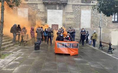 Gasteiz "lehertu" nahi dute maiatzaren 15ean, etxebizitza eskubidearen eta okupazioaren alde