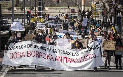 "Pertsona guztientzako eskubideak" eskatu dituzte Iruñean