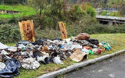 Urola ibaia, lotsaren ispilu