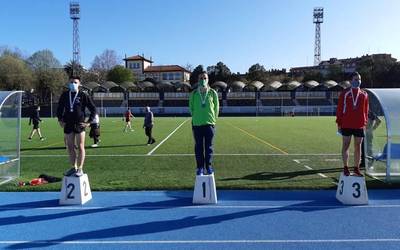 Bi urre, zilarra eta brontzea lortu dituzte Orioko korrikalariek Euskadiko atletismo txapelketan