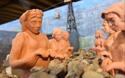 Meatzeetako emakumeak omendu dituzte Artziniegako Santxotena Museoan