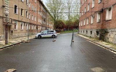 Gasteizko Udalak epaitegietara joko du Olarizuko azken etxebizitzak utzarazteko