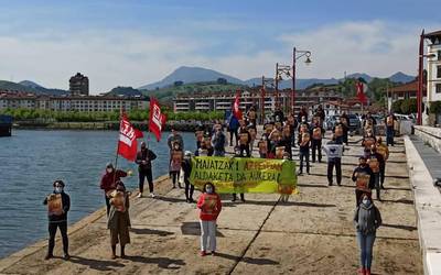 Maiatzaren Lehen honetan Zarauzko mobilizazioetan parte hartzera deitu dituzte oriotarrak eta aiarrak