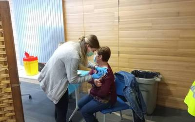 581 lagun txertatu dituzte gaur Lesakan
