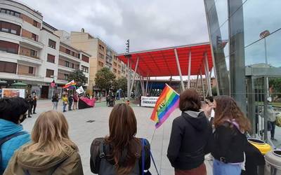 Erasoen aurrean, autodefentsa transmaribibolloa aldarrikatu dute