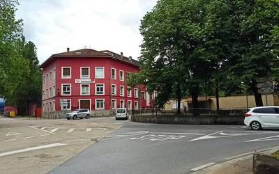 Elorrioko Kurutziaga bidegurutzeko arazoei konponbidea emateko lanean dabil Udala