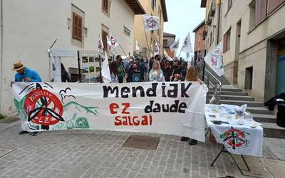Natura babestearekin sentsibilizatuta daudenak deitu dituzte Aguraingo manifestaziora