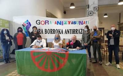 Generoa, klasea eta arraza kontuan hartuko dituen bizikidetza aldarrikatuko dute igandean