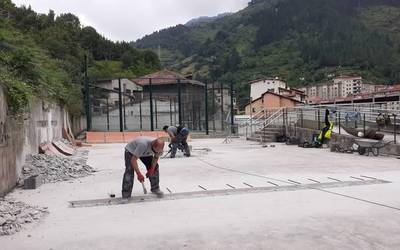 Hasi dira egiturak bistaratzen