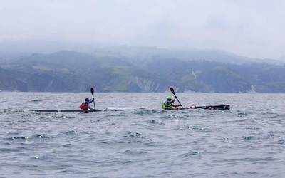 Ekainaren 12an Kantabria aldera, surfski txapelketan parte hartzeko