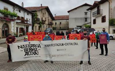 Nafarroa Berriz Altxak Iruñera joateko deia egin du