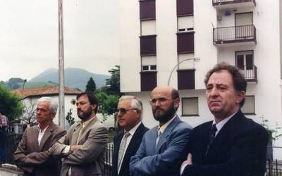 [ARGAZKIAK] San Jose Zahar Etxe berriaren inaugurazioa 1996an