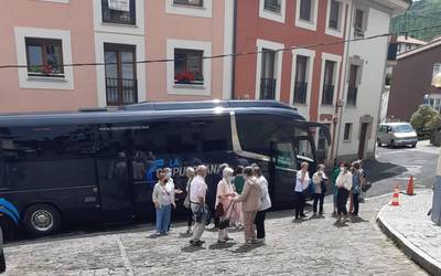 Erromesaldia egin dute zenbait azkoitiarrek Itziarrera