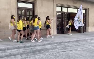 BIDEOA: Errezibimendua Orio Orialkiko arraunlariei
