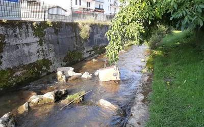 Beran maiz egiten diren txikizioei konponbidea bilatzeko herri bilera irekia eginen dute asteartean